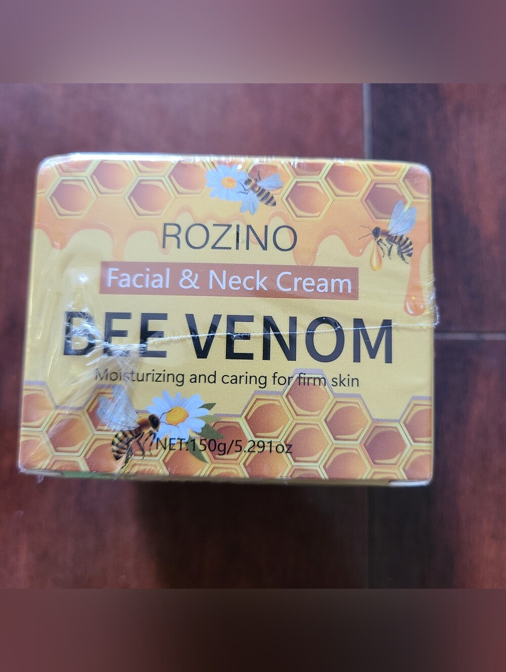 ROZINO Bee Venom Moisturizing Face & Neck Cream 5.29oz Lavender C-201
